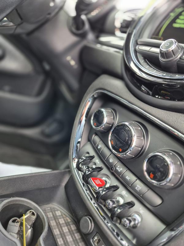 Car Thumb